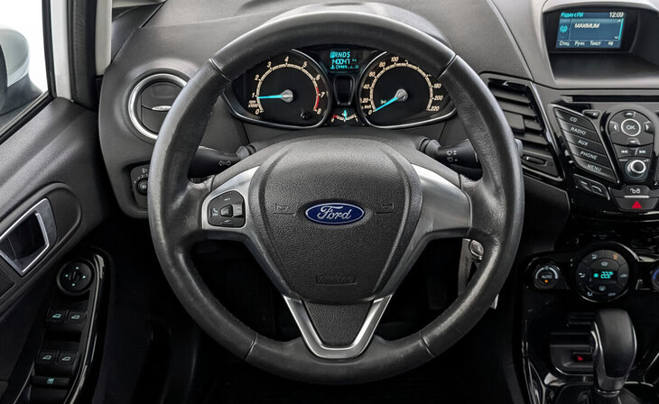 Ford Fiesta - Фото 13