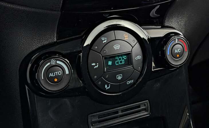 Ford Fiesta - Фото 16