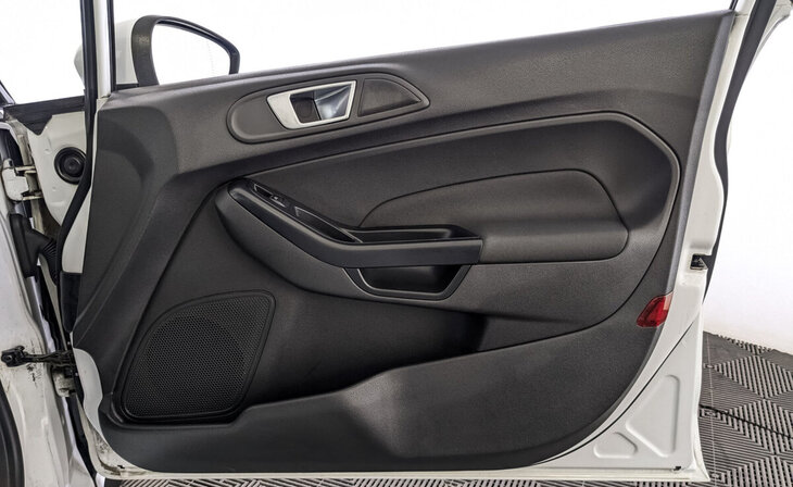 Ford Fiesta - Фото 18