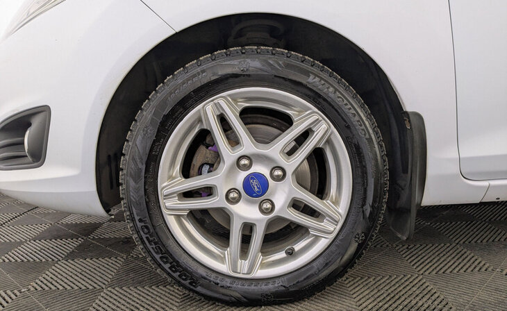 Ford Fiesta - Фото 6