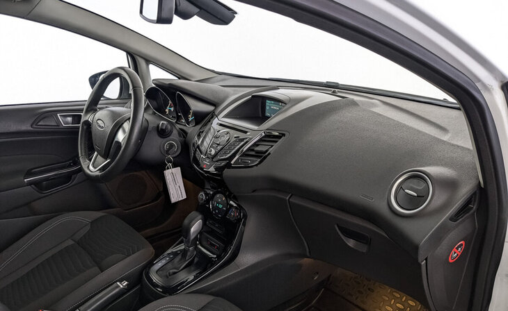 Ford Fiesta - Фото 7