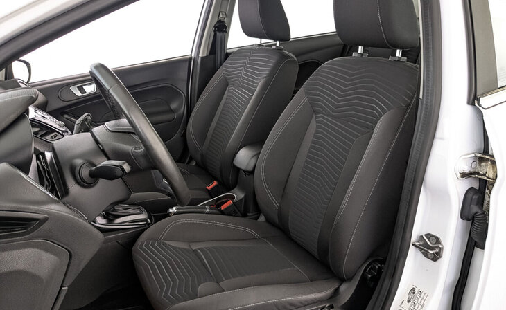 Ford Fiesta - Фото 8