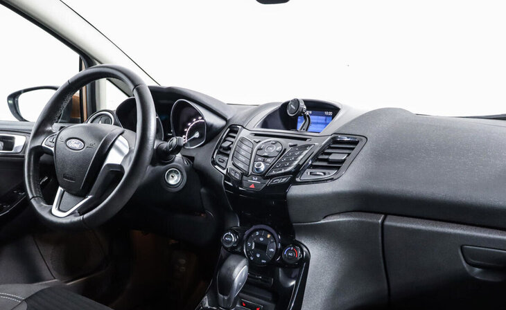 Ford Fiesta - Фото 4