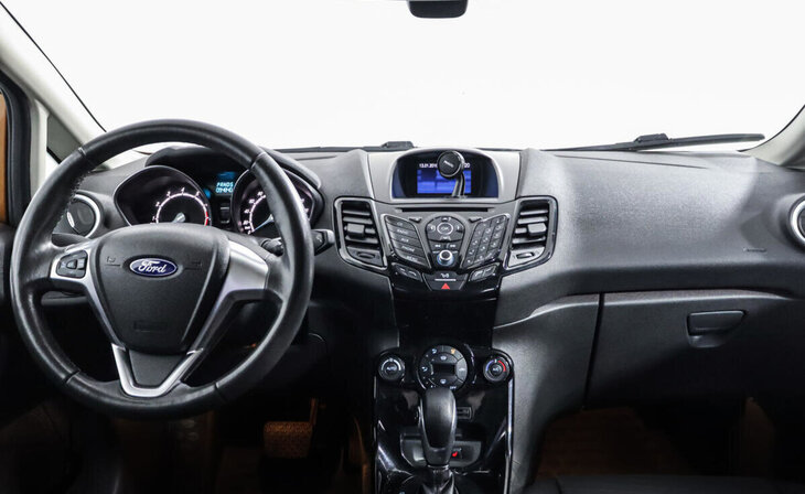 Ford Fiesta - Фото 5