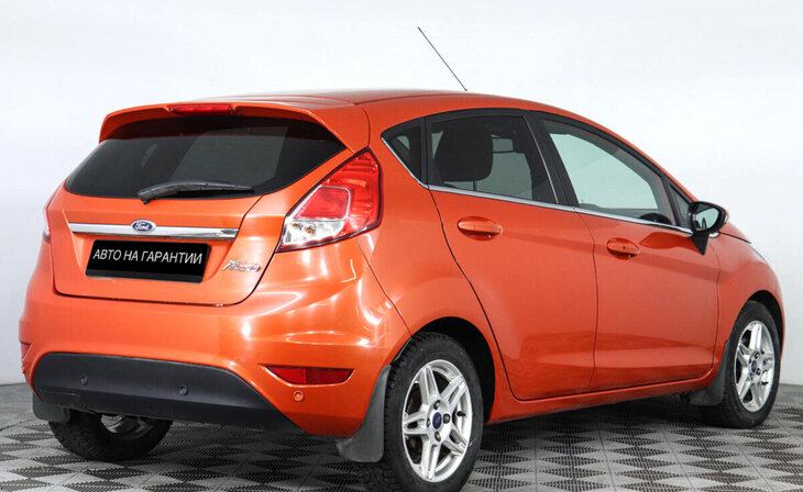 Ford Fiesta - Фото 2