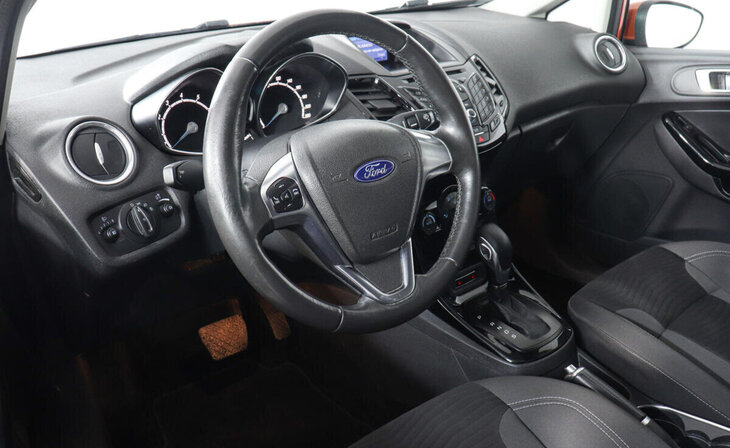 Ford Fiesta - Фото 6