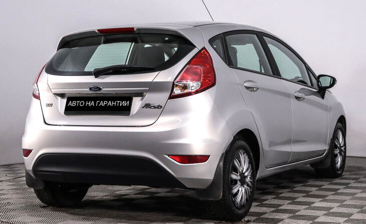 Ford Fiesta - Фото 2