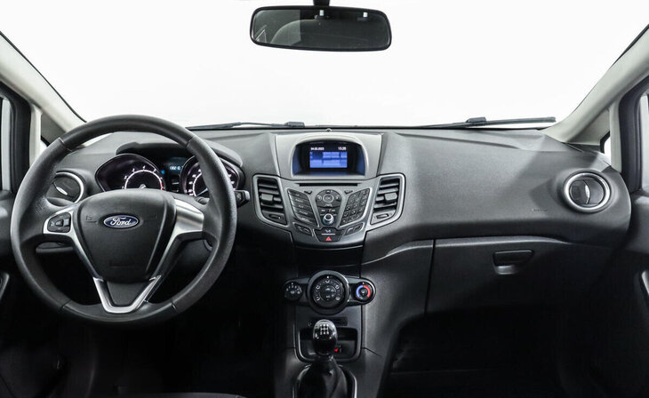 Ford Fiesta - Фото 5