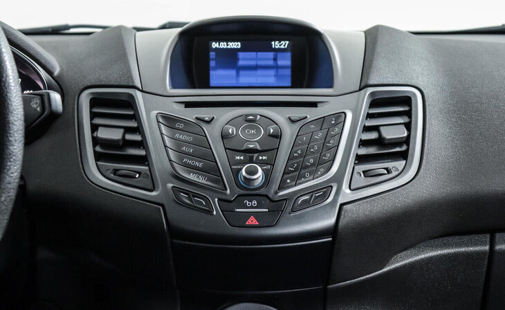 Ford Fiesta - Фото 7