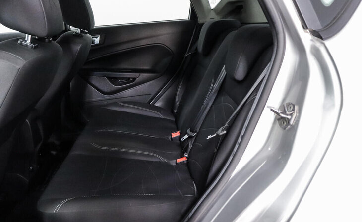 Ford Fiesta - Фото 8