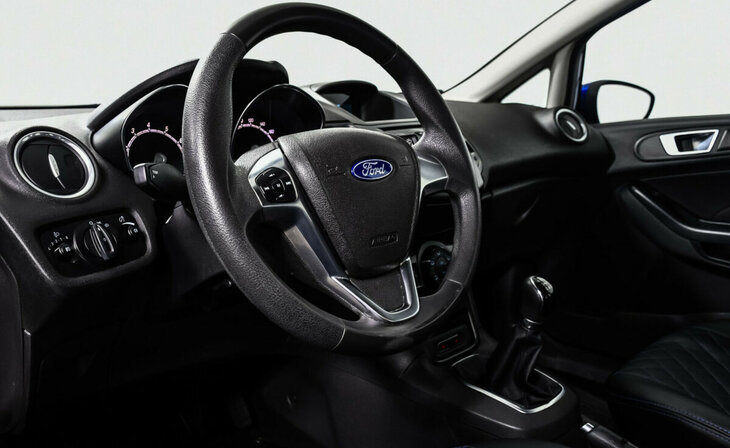Ford Fiesta - Фото 7