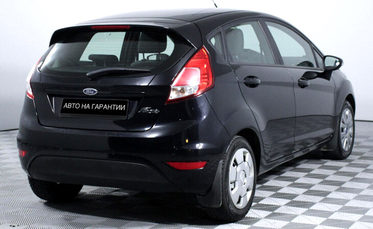 Ford Fiesta - Фото 2