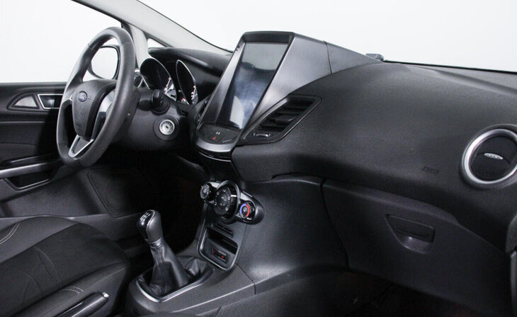 Ford Fiesta - Фото 5