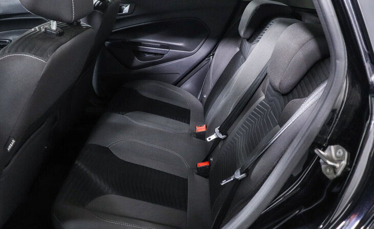 Ford Fiesta - Фото 9