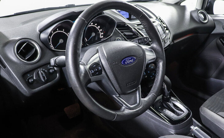Ford Fiesta - Фото 6