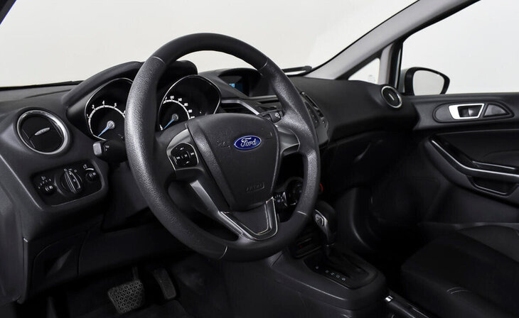 Ford Fiesta - Фото 11