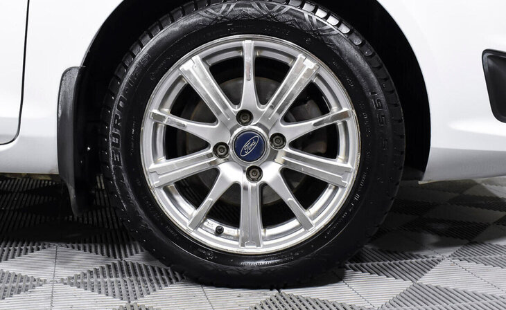 Ford Fiesta - Фото 8