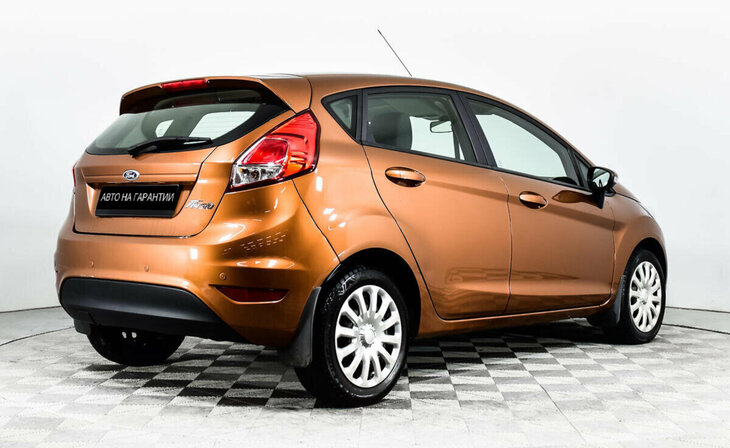 Ford Fiesta - Фото 4