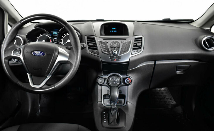 Ford Fiesta - Фото 7