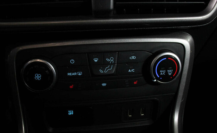 Ford EcoSport - Фото 11