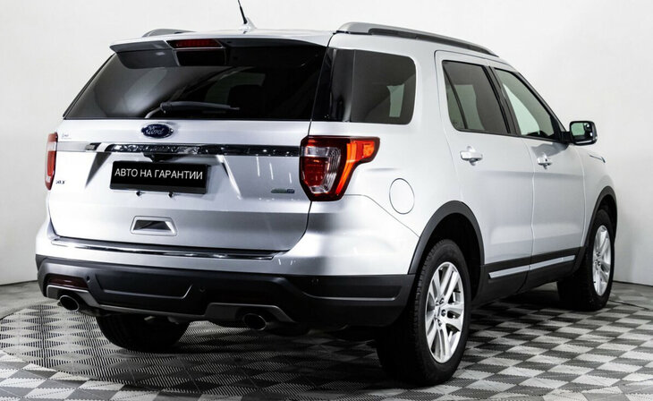 Ford Explorer - Фото 2