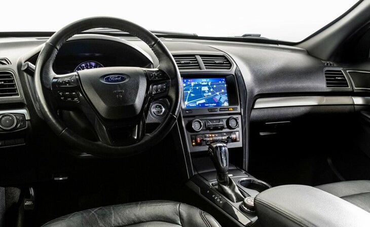 Ford Explorer - Фото 7