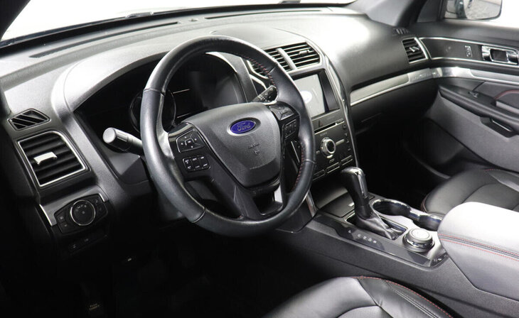 Ford Explorer - Фото 8