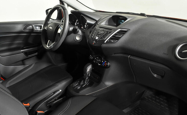 Ford Fiesta - Фото 9