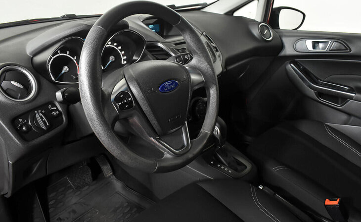 Ford Fiesta - Фото 11