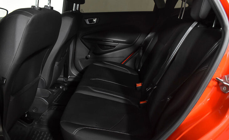 Ford Fiesta - Фото 15