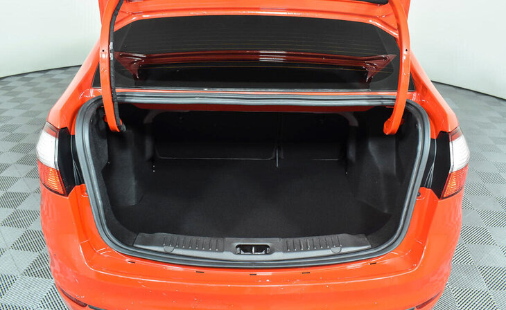 Ford Fiesta - Фото 16