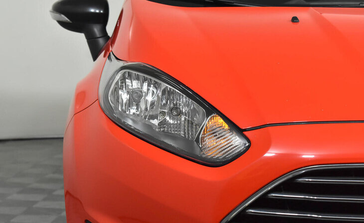 Ford Fiesta - Фото 6
