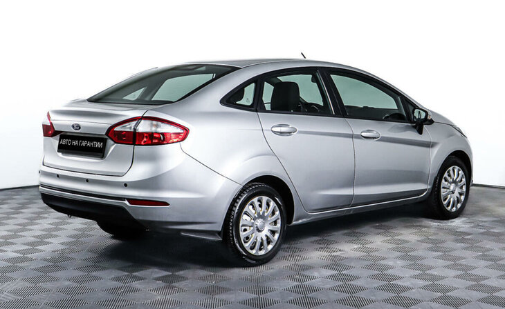Ford Fiesta - Фото 4