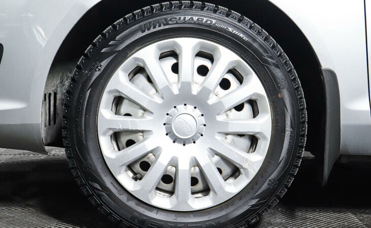 Ford Fiesta - Фото 7