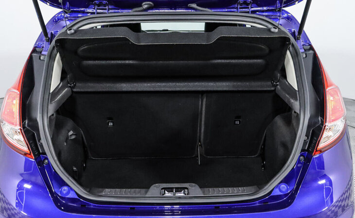 Ford Fiesta - Фото 11