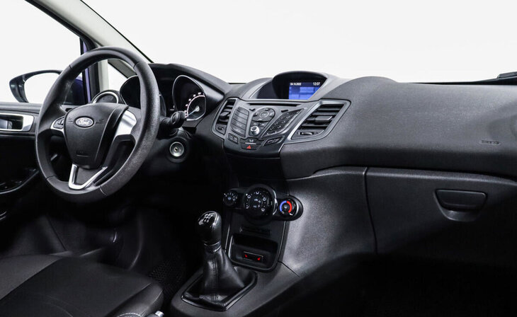 Ford Fiesta - Фото 6