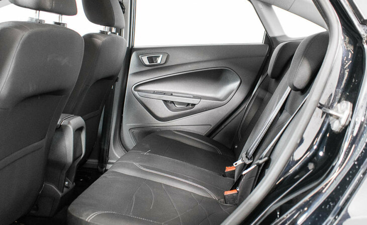 Ford Fiesta - Фото 10