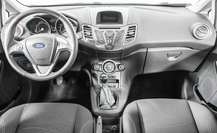 Ford Fiesta - Фото 8