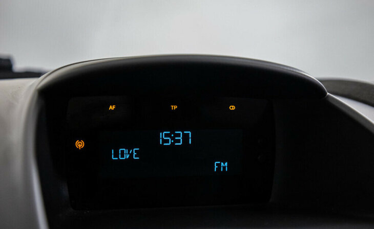 Ford Fiesta - Фото 10