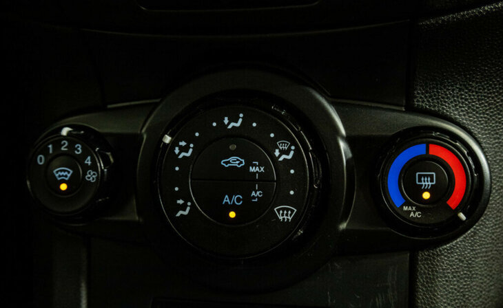 Ford Fiesta - Фото 12