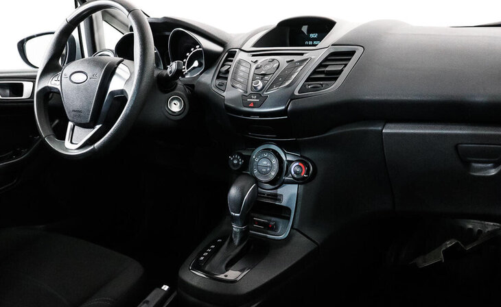 Ford Fiesta - Фото 4