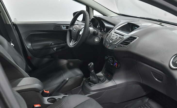 Ford Fiesta - Фото 4
