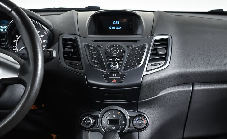 Ford Fiesta - Фото 10