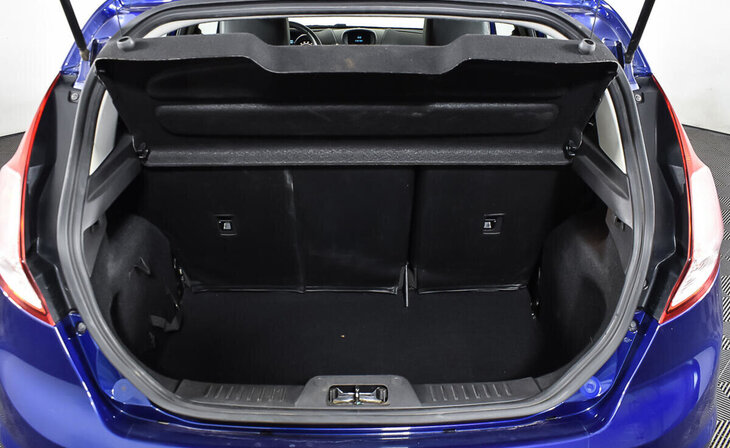 Ford Fiesta - Фото 13