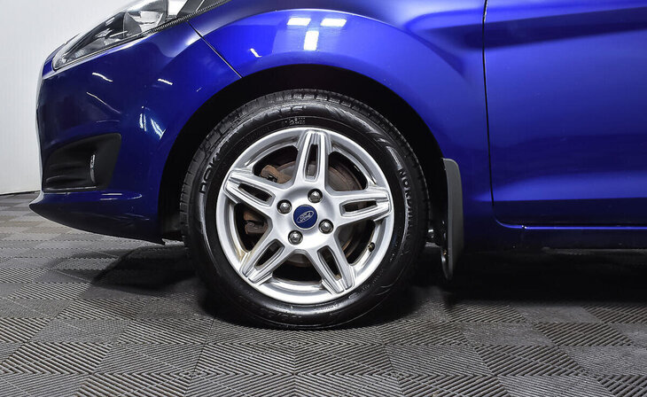 Ford Fiesta - Фото 6