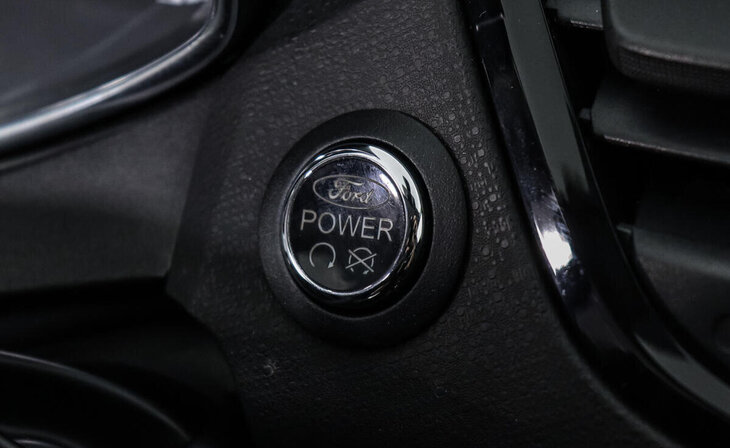 Ford Fiesta - Фото 10