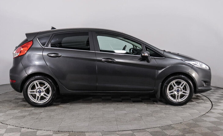 Ford Fiesta - Фото 3