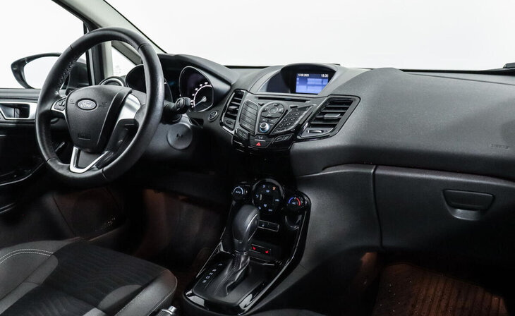 Ford Fiesta - Фото 6