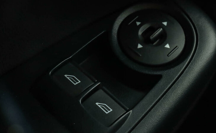 Ford Fiesta - Фото 12