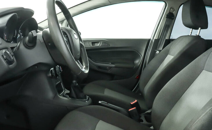 Ford Fiesta - Фото 6